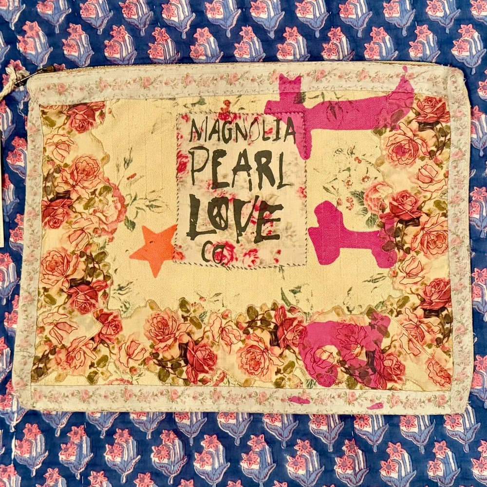 RARE and limited release Magnolia Pearl Open Your Mind Zipper Bag #035 NWT - Picture 3 of 5